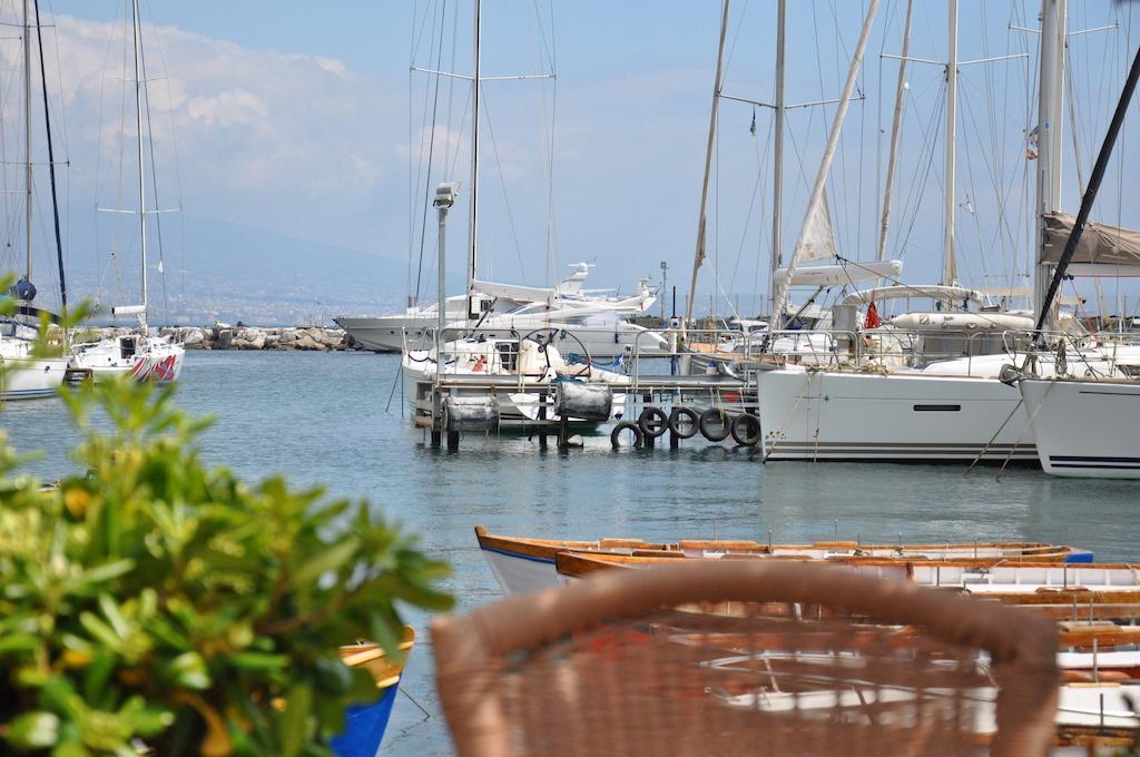 The Royals Experience Bed & Breakfast Napoli Ngoại thất bức ảnh
