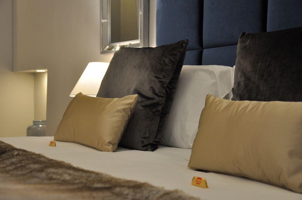 The Royals Experience Bed & Breakfast Napoli Ngoại thất bức ảnh