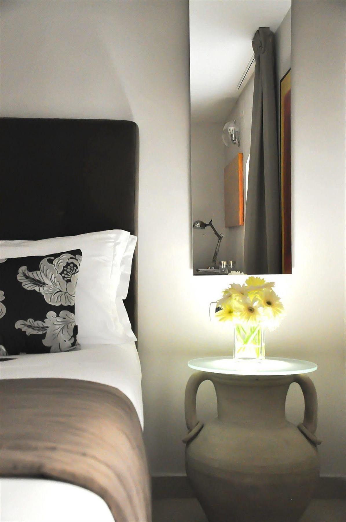 The Royals Experience Bed & Breakfast Napoli Ngoại thất bức ảnh