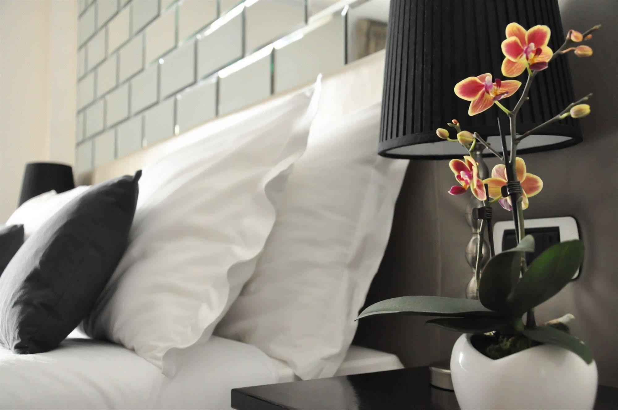 The Royals Experience Bed & Breakfast Napoli Ngoại thất bức ảnh