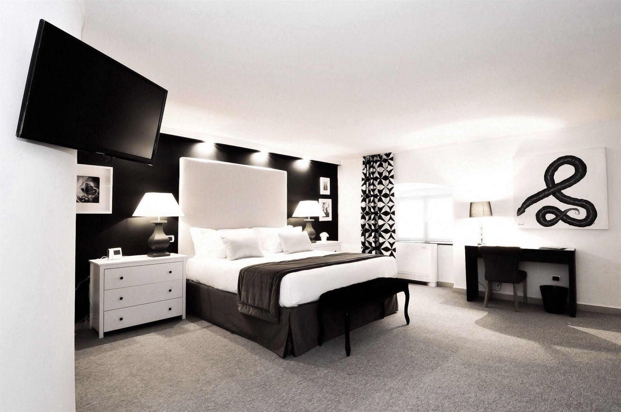 The Royals Experience Bed & Breakfast Napoli Ngoại thất bức ảnh