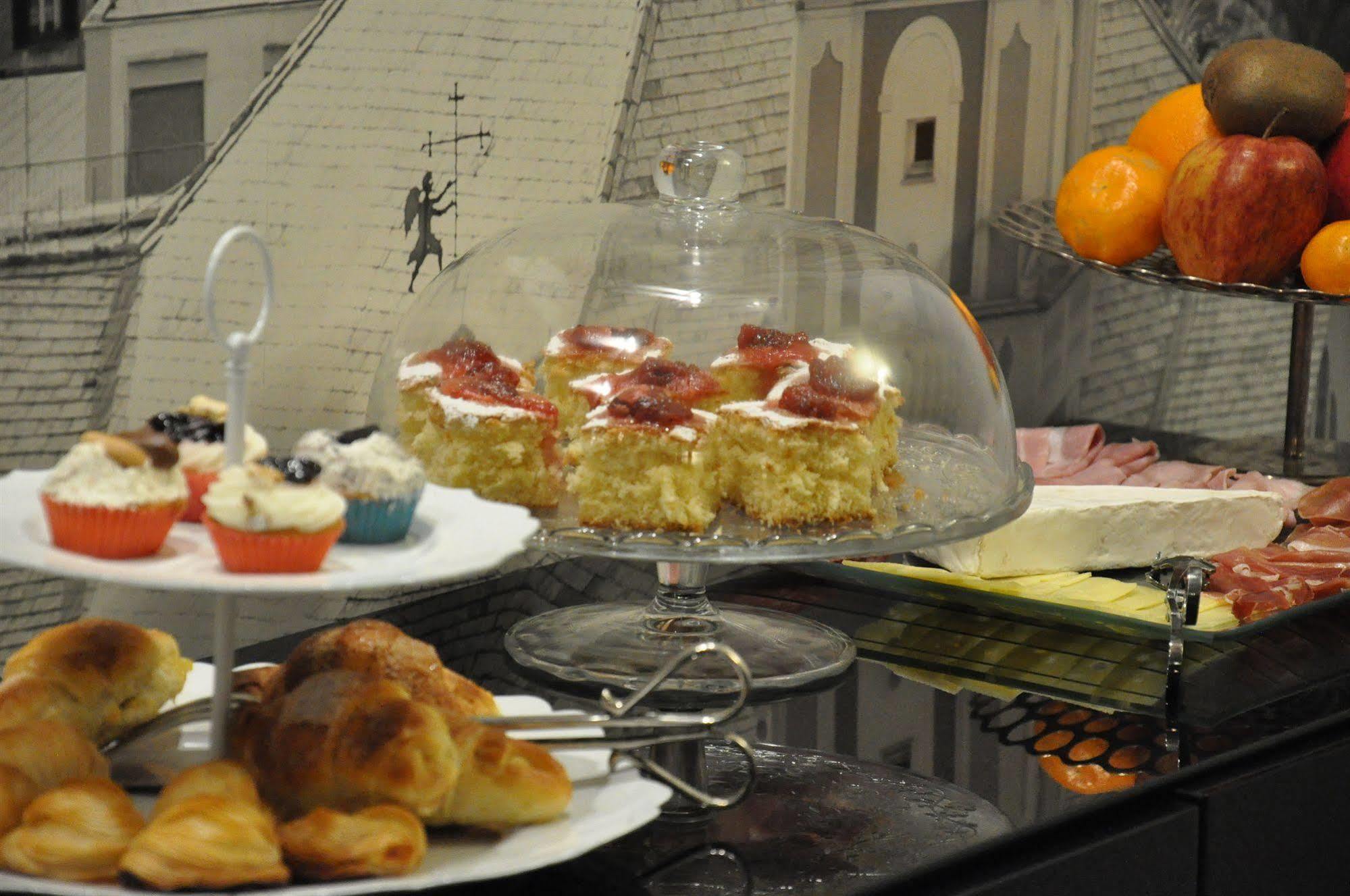 The Royals Experience Bed & Breakfast Napoli Ngoại thất bức ảnh