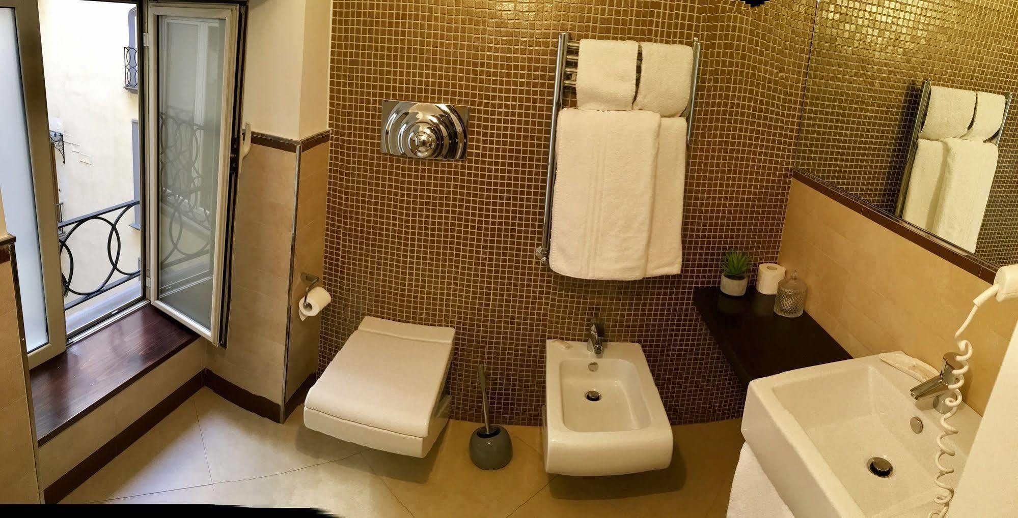 The Royals Experience Bed & Breakfast Napoli Ngoại thất bức ảnh