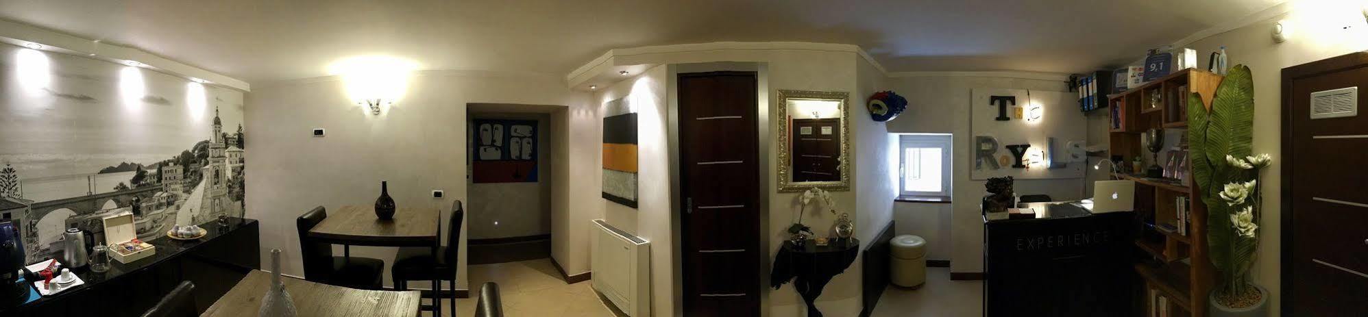 The Royals Experience Bed & Breakfast Napoli Ngoại thất bức ảnh