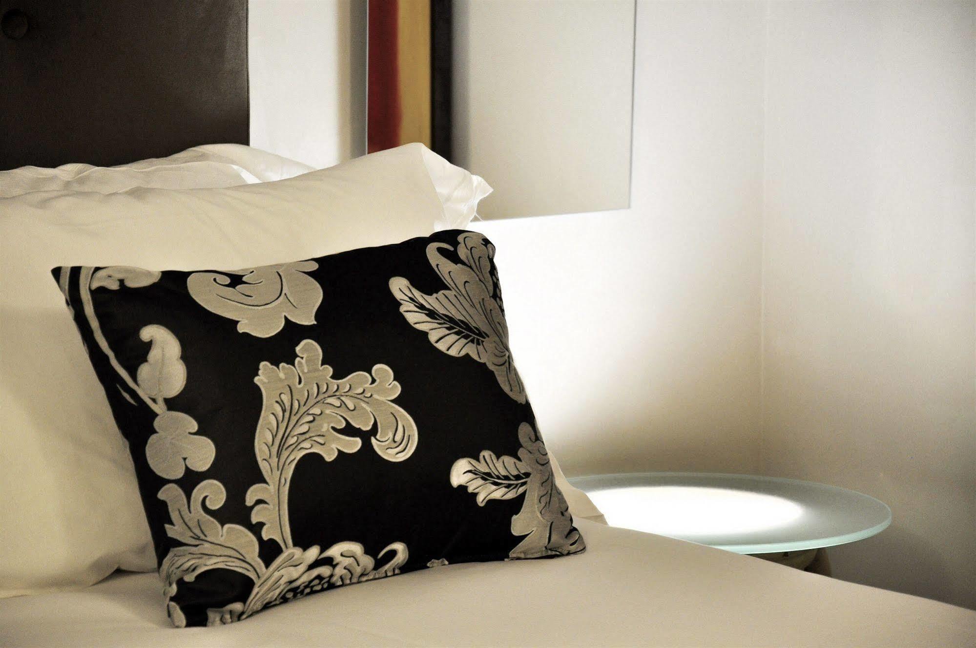 The Royals Experience Bed & Breakfast Napoli Ngoại thất bức ảnh