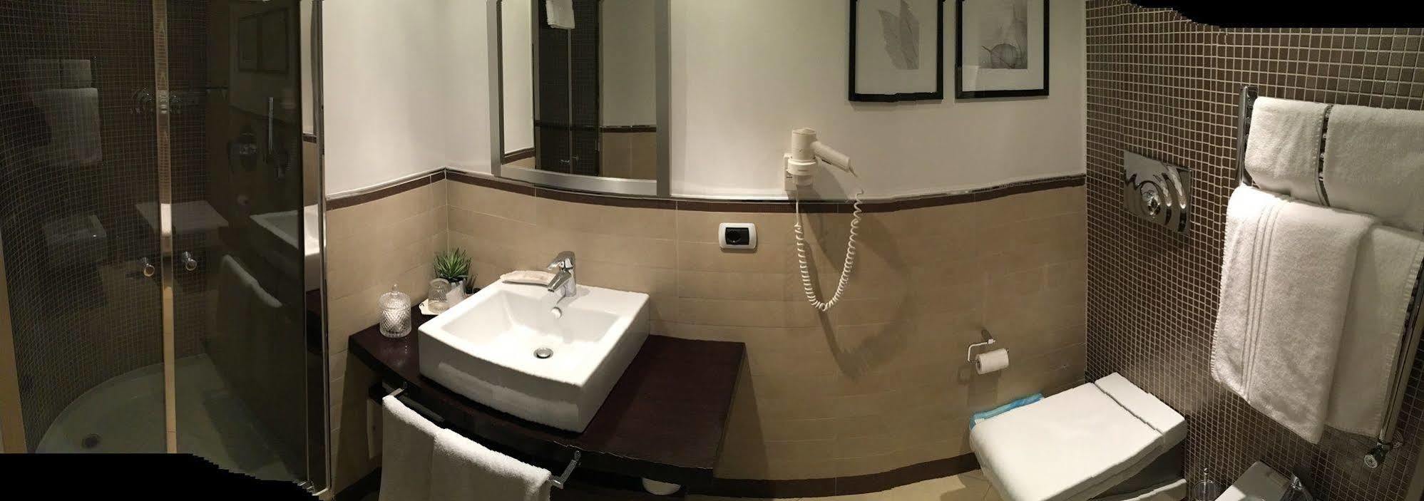 The Royals Experience Bed & Breakfast Napoli Ngoại thất bức ảnh